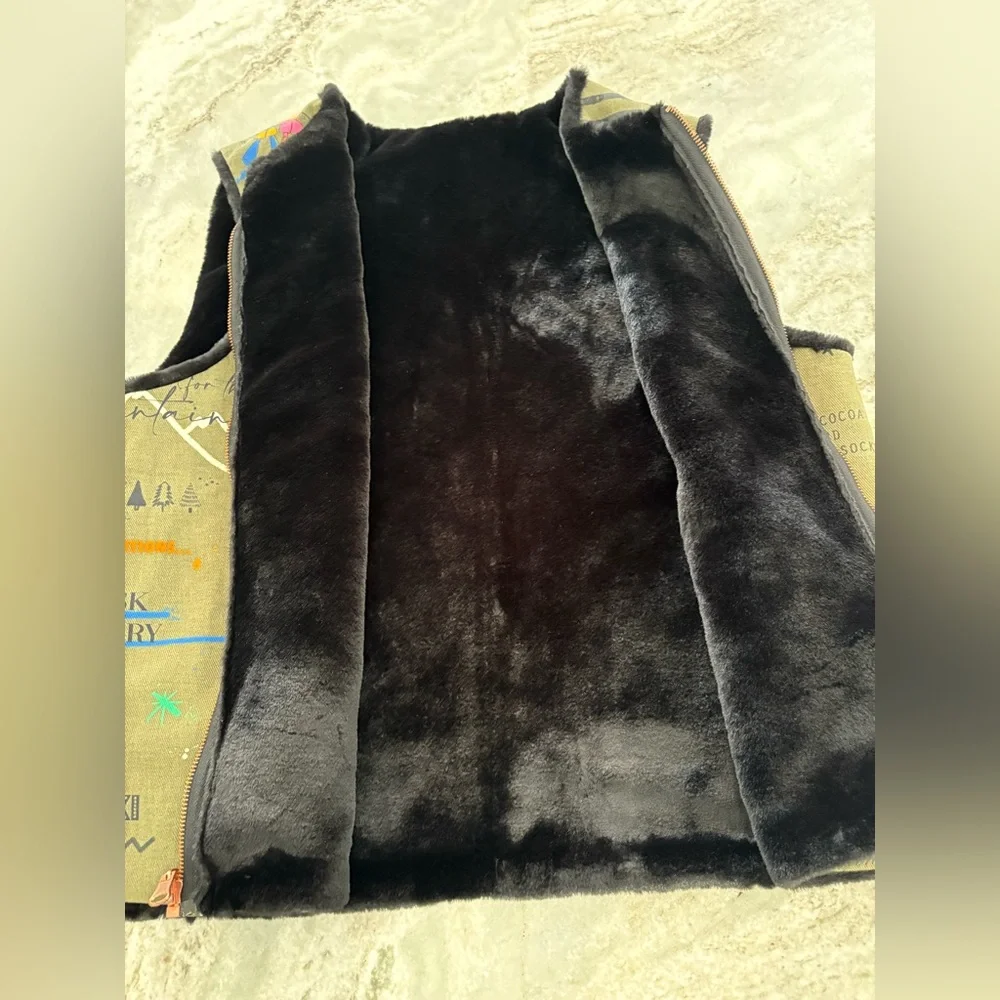 Vilagallo Naomi Apres Ski Reversible
Vest Sz L Zip Up Y2K Ski Cabincore Artsy - Picture 7 of 10